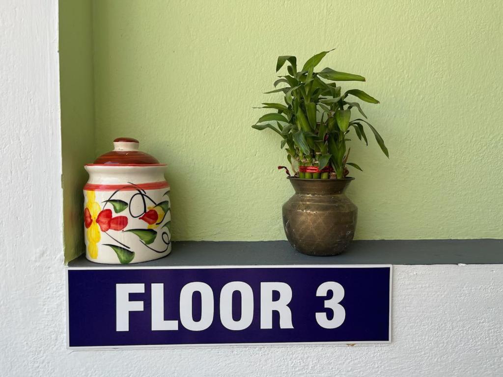 Chez Prabha Homestay Pondicherry Bagian luar foto