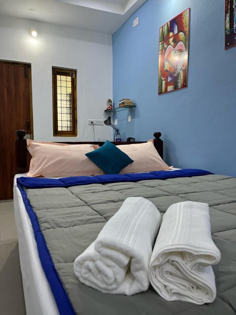 Chez Prabha Homestay Pondicherry Bagian luar foto