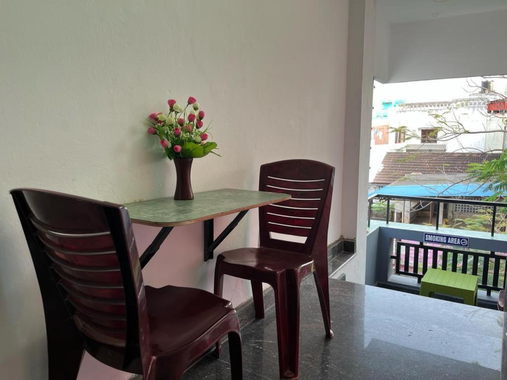 Chez Prabha Homestay Pondicherry Bagian luar foto